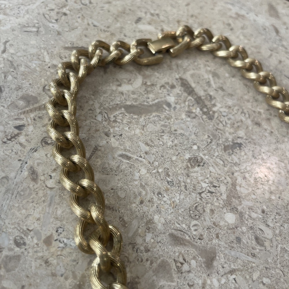 VINTAGE TRIFARI GOLD TONE BAMBOO LATTICE NECKLACE - Picture 3 of 7
